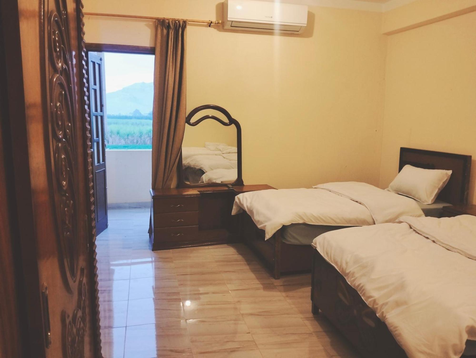Quiet Gate Guest House Al Aqalitah Экстерьер фото