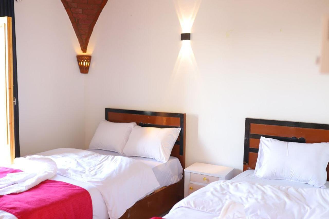 Quiet Gate Guest House Al Aqalitah Экстерьер фото