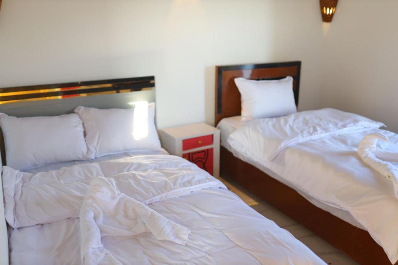 Quiet Gate Guest House Al Aqalitah Экстерьер фото